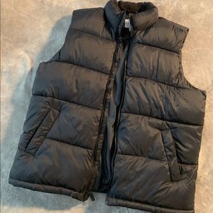 Black puffer vest